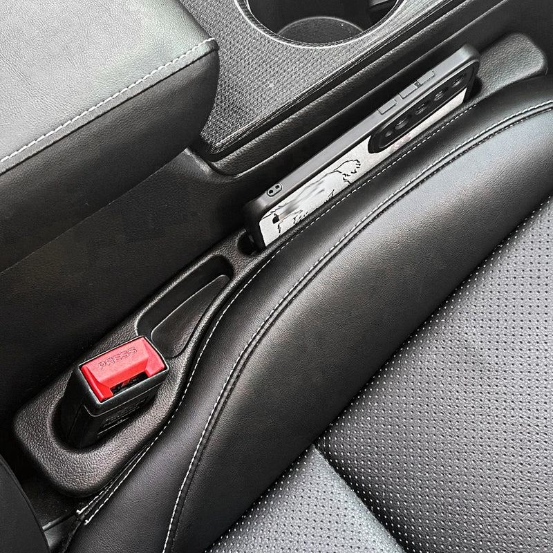 Vedador de Vão do Banco para Carros – Tira Preenchedora Lateral Antivazamento | Porta-Celular e Carteira Universal para Todos os Modelos