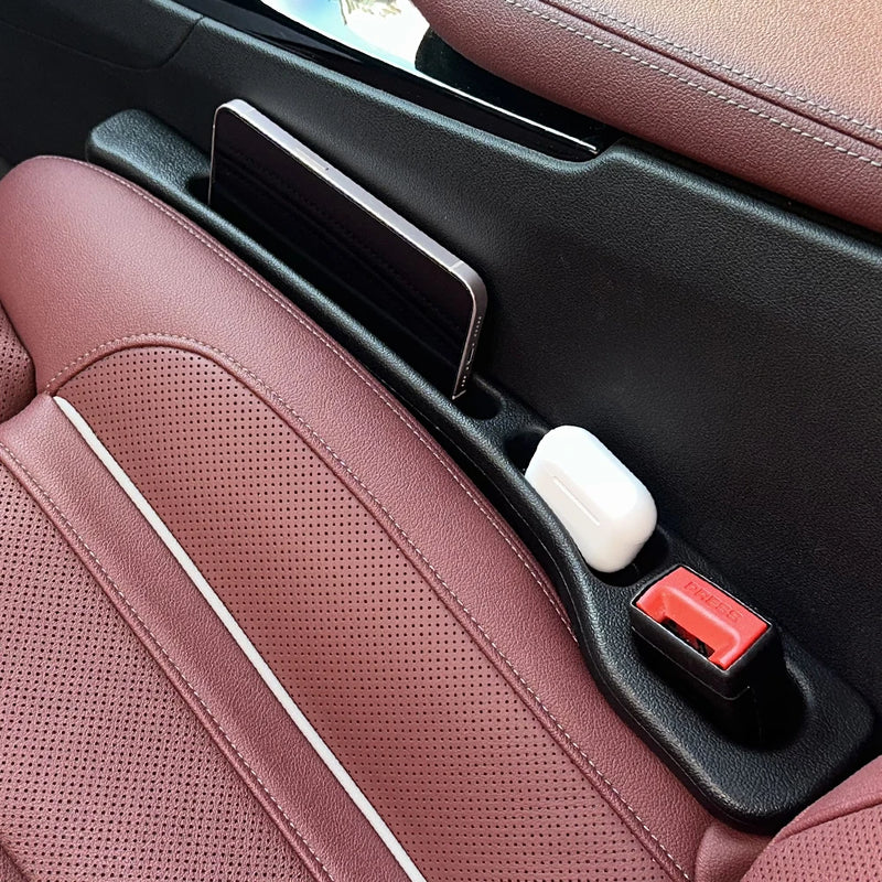 Vedador de Vão do Banco para Carros – Tira Preenchedora Lateral Antivazamento | Porta-Celular e Carteira Universal para Todos os Modelos